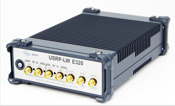 Ettus USRP E320 Compatible. 2T2R RF 70 MHz-6 GHz 56 MHz BW Cada dispositivo de radio de 12 bits ADC / DAC USRP definido por software